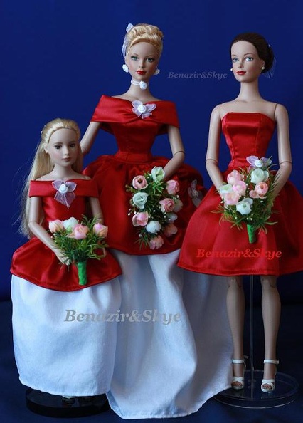 Lily se svědkyní Evelyn a družičkou Nikolkou - sesvedkyni.jpg sesvedkyni.jpg